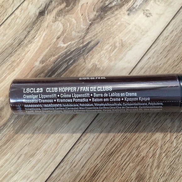 New! NYX Liquid Suede Cream Lipstick Club Hopper - Picture 2 of 2